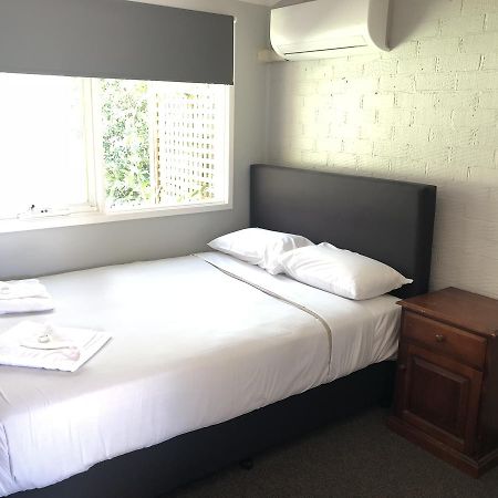 Bateau Bay Hotel Extérieur photo